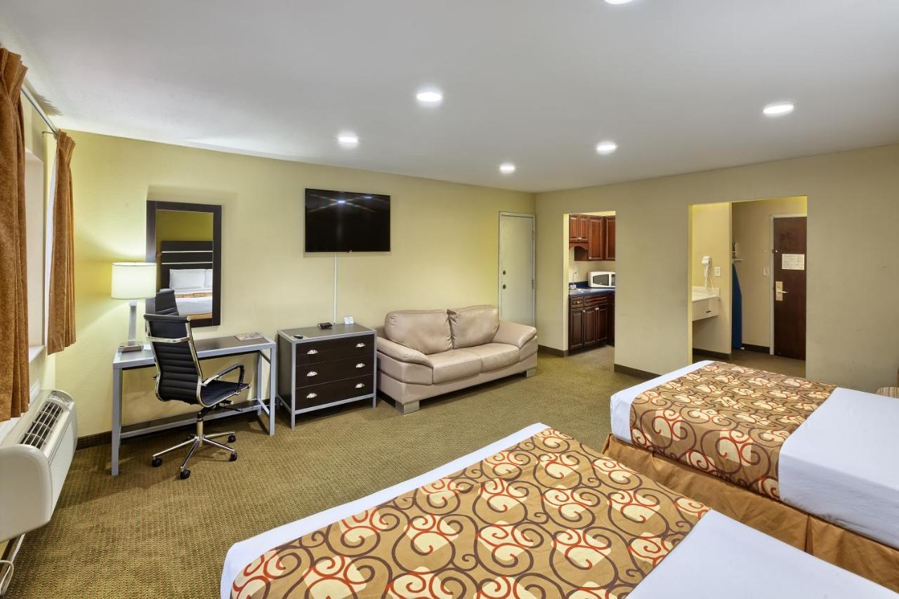 Country Hearth Inn Of Knightdale Extérieur photo